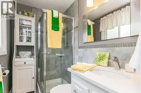78 Inwood Crescent Kitchener ON N2M 2M1