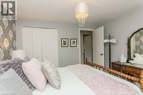 78 Inwood Crescent Kitchener ON N2M 2M1