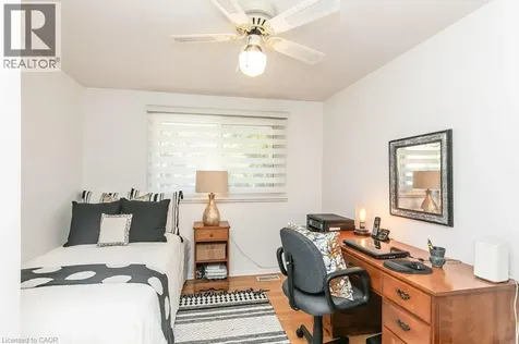 78 Inwood Crescent Kitchener ON N2M 2M1