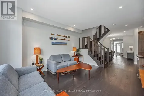 323 Lysander Place Ottawa ON K1K 3X8