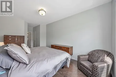 323 Lysander Place Ottawa ON K1K 3X8