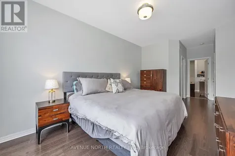 323 Lysander Place Ottawa ON K1K 3X8