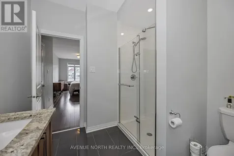 323 Lysander Place Ottawa ON K1K 3X8
