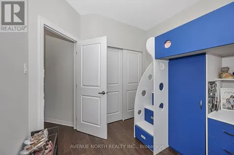 323 Lysander Place Ottawa ON K1K 3X8