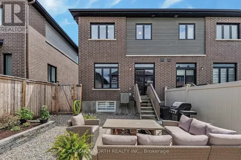 323 Lysander Place Ottawa ON K1K 3X8