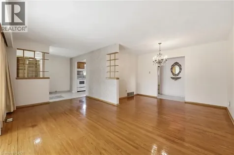 61 Bellingham Drive Hamilton ON L8V 3R3