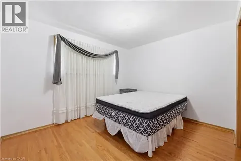 61 Bellingham Drive Hamilton ON L8V 3R3
