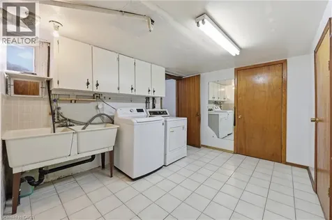 61 Bellingham Drive Hamilton ON L8V 3R3