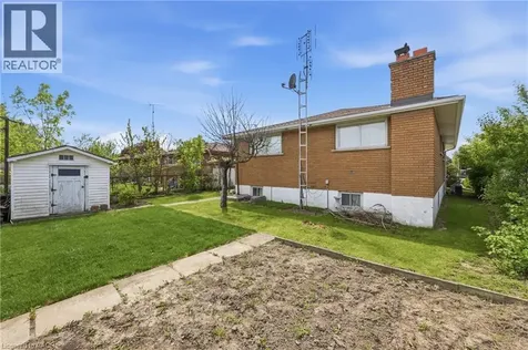 61 Bellingham Drive Hamilton ON L8V 3R3