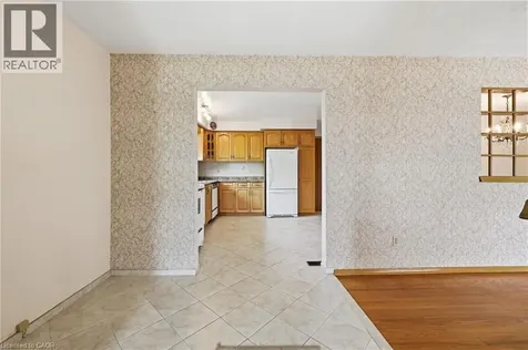 61 Bellingham Drive Hamilton ON L8V 3R3