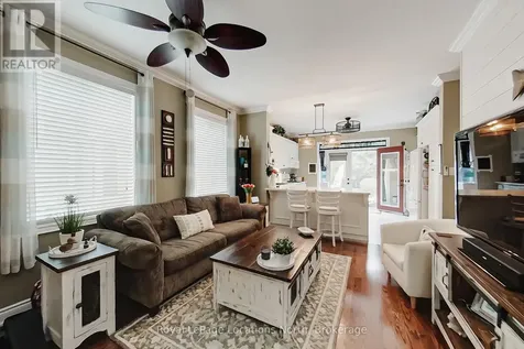 23 Covington Blue Crescent Wasaga Beach ON L9Z 0E4