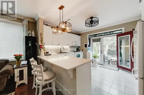 23 Covington Blue Crescent Wasaga Beach ON L9Z 0E4
