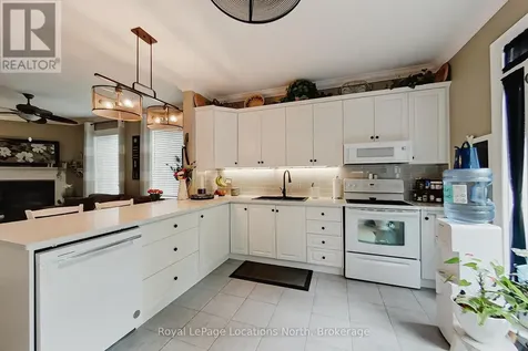 23 Covington Blue Crescent Wasaga Beach ON L9Z 0E4