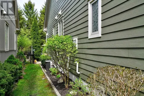 23 Covington Blue Crescent Wasaga Beach ON L9Z 0E4