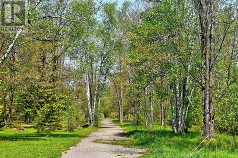 23 Covington Blue Crescent Wasaga Beach ON L9Z 0E4