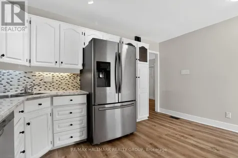 2 Birdstone Avenue Ottawa ON K2S 0S2