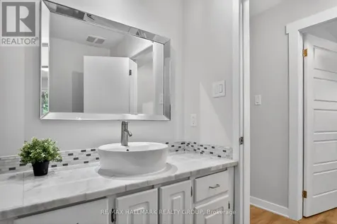 2 Birdstone Avenue Ottawa ON K2S 0S2