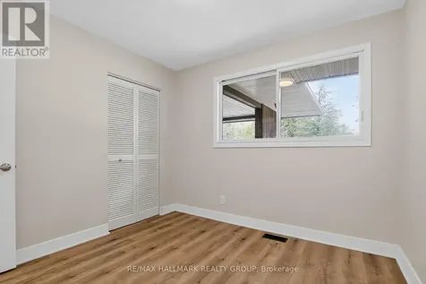 2 Birdstone Avenue Ottawa ON K2S 0S2