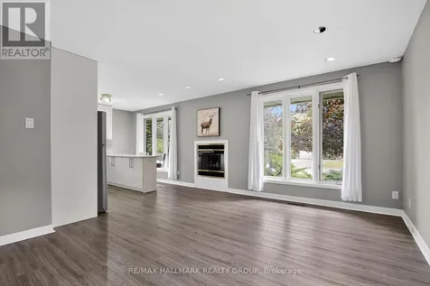 2 Birdstone Avenue Ottawa ON K2S 0S2