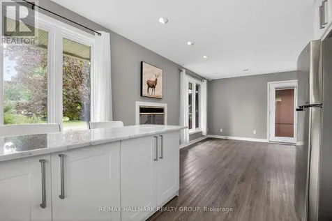 2 Birdstone Avenue Ottawa ON K2S 0S2