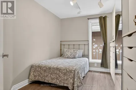 2 Birdstone Avenue Ottawa ON K2S 0S2