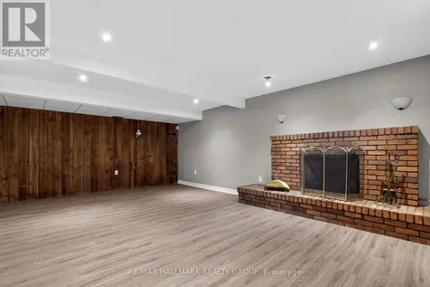 2 Birdstone Avenue Ottawa ON K2S 0S2