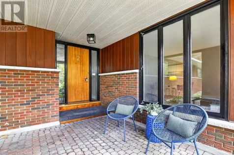 2 Birdstone Avenue Ottawa ON K2S 0S2
