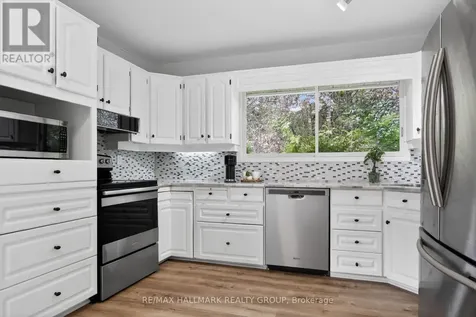2 Birdstone Avenue Ottawa ON K2S 0S2