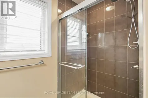 415 Galatina Way Ottawa ON K2K 0E7