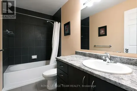415 Galatina Way Ottawa ON K2K 0E7