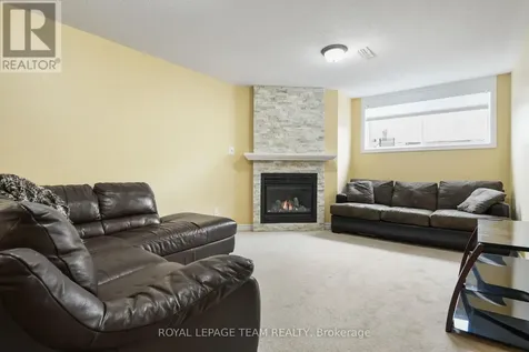415 Galatina Way Ottawa ON K2K 0E7
