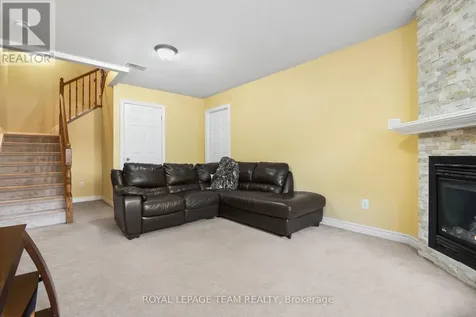 415 Galatina Way Ottawa ON K2K 0E7