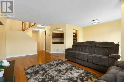 415 Galatina Way Ottawa ON K2K 0E7