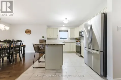 3 Nile Street Petawawa ON K8H 0E8