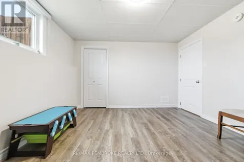 3 Nile Street Petawawa ON K8H 0E8