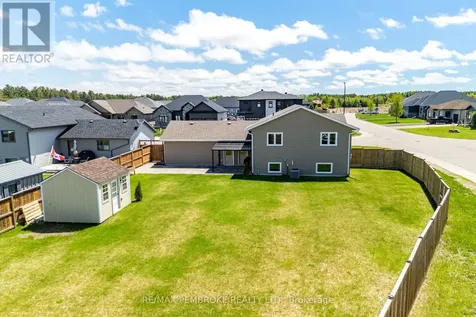 3 Nile Street Petawawa ON K8H 0E8