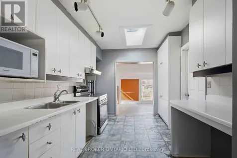 250 Macdonald Avenue Belleville (belleville Ward) ON K8N 3Y9