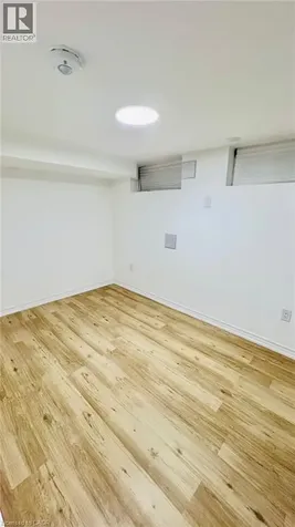 32 Southdale Avenue Kitchener ON N2M 3V5