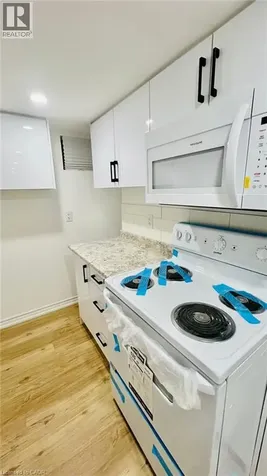 32 Southdale Avenue Kitchener ON N2M 3V5