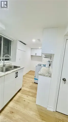 32 Southdale Avenue Kitchener ON N2M 3V5