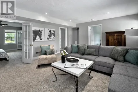104 Laurie's Court Blue Mountains ON L9Y 0L4
