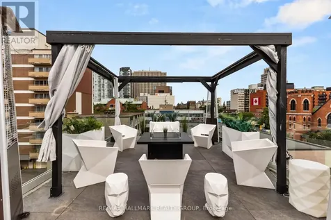 201 Maclaren Street Ottawa ON K2P 0L4