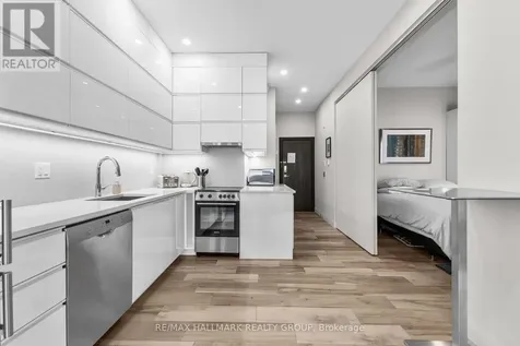201 Maclaren Street Ottawa ON K2P 0L4