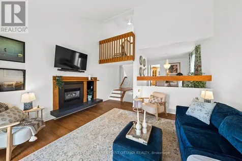 34 Melville Drive Ottawa ON K2J 2E9