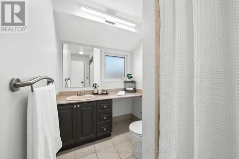 34 Melville Drive Ottawa ON K2J 2E9