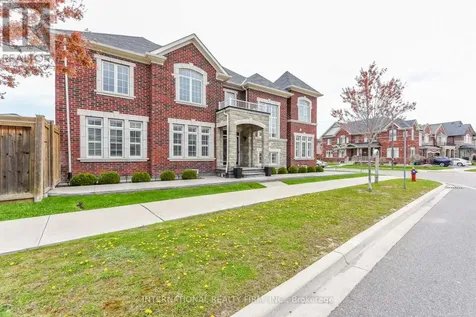 578 Dougall Avenue Caledon ON L7C 3Z4
