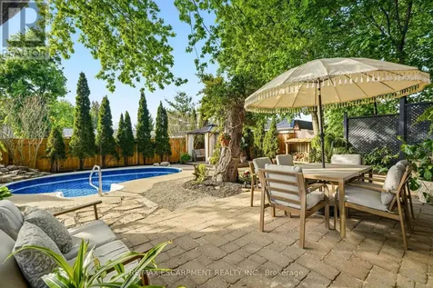 329 Plains Road West Burlington (bayview) ON L7T 1G1
