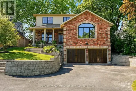 329 Plains Road West Burlington (bayview) ON L7T 1G1