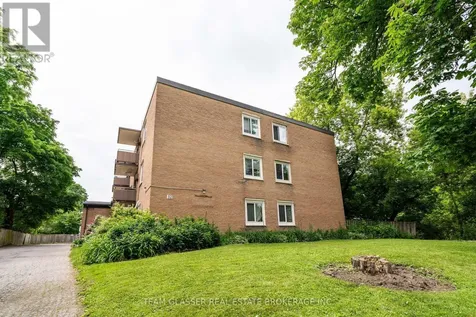 52 Hiawatha Street St. Thomas ON N5P 2T4