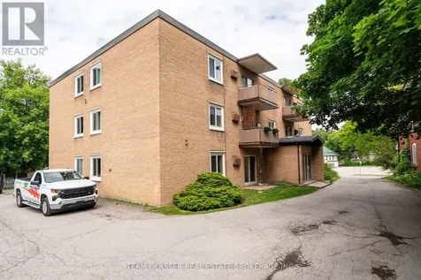 52 Hiawatha Street St. Thomas ON N5P 2T4